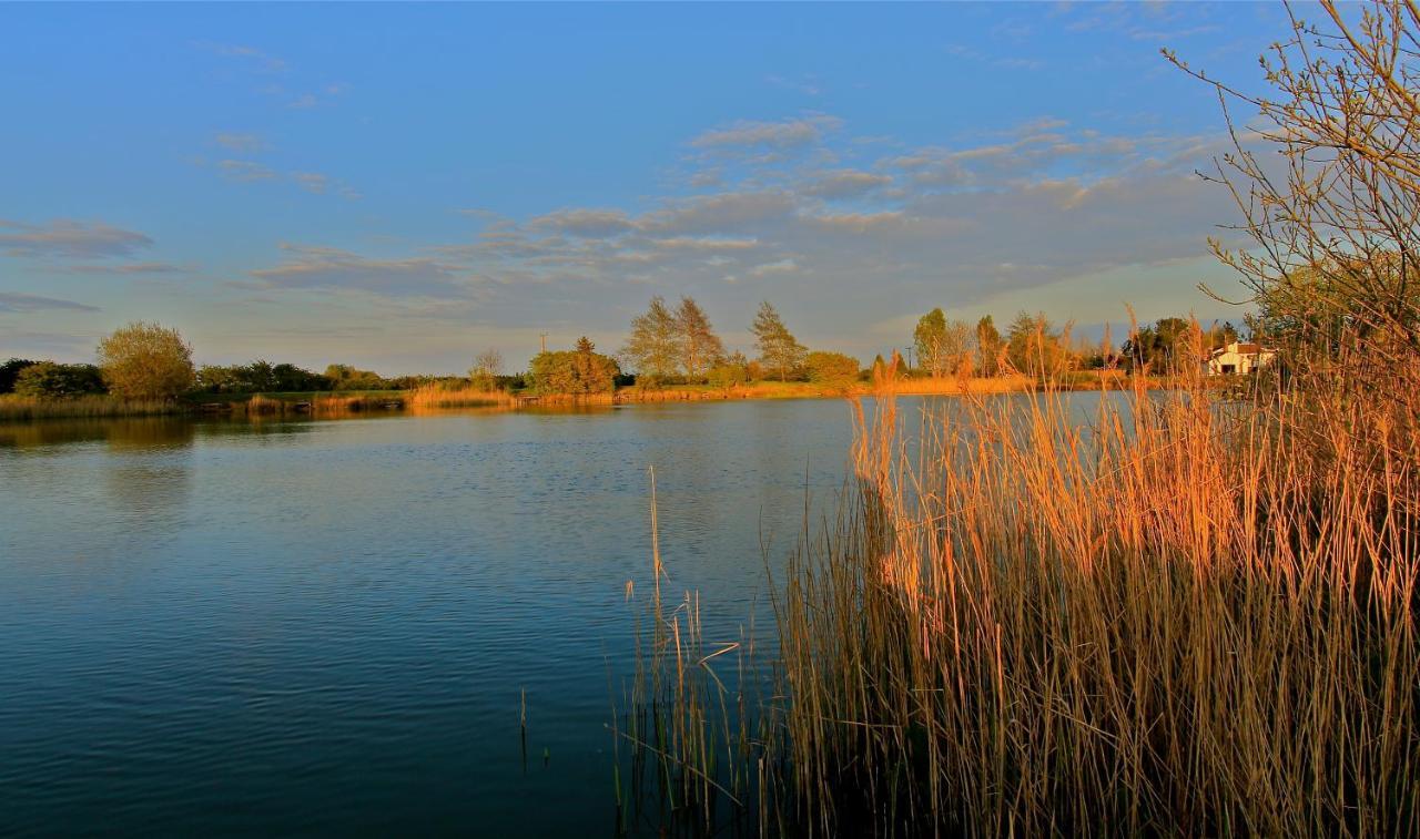 Fields End Lodges Doddington  Exterior foto